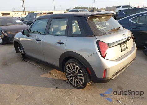 2025 Mini Hardtop Cooper S из США, поврежденный, VIN WMW53GD08S2W45886